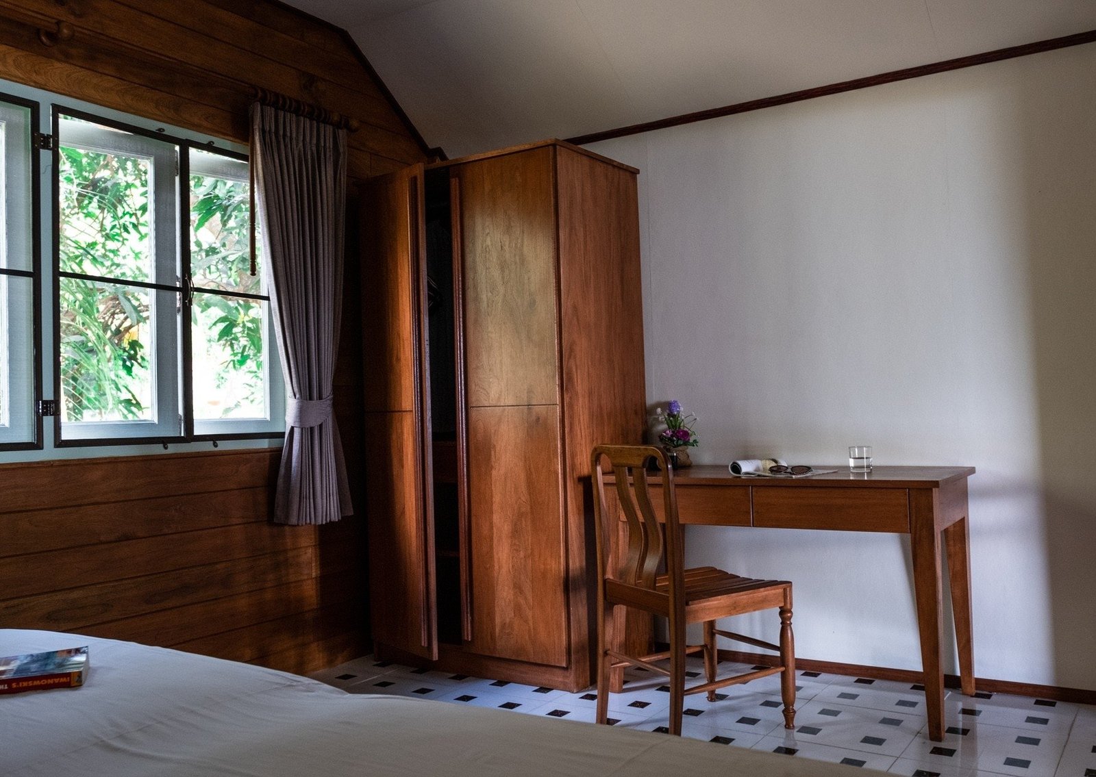 Superior Family Seaside Bungalow - Image 2