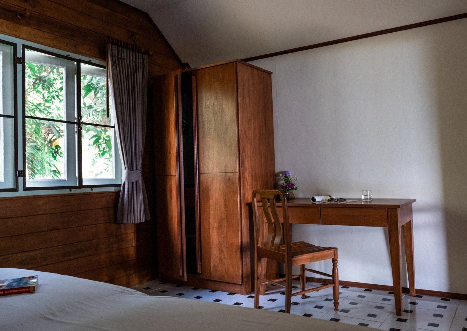 Guest room atmosphere at The Pansand Resort, Koh Bulon-Lae