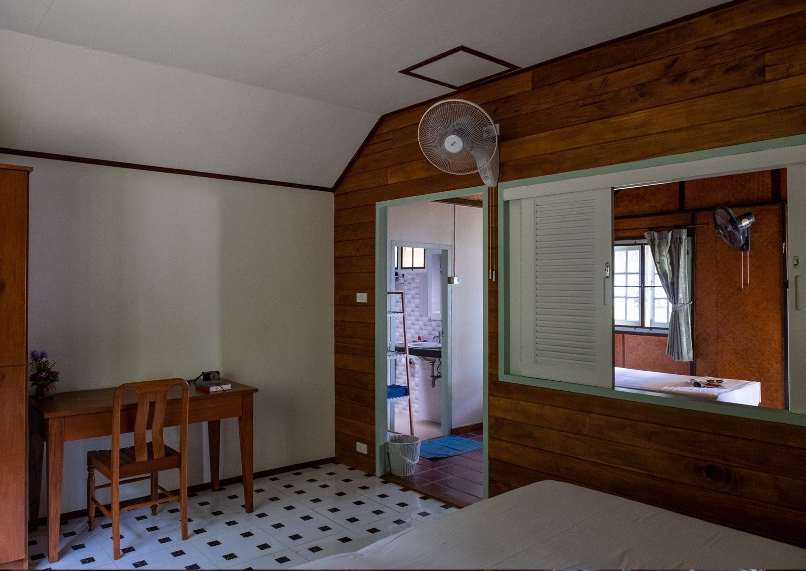 Deluxe Family Seaside Bungalow - Image 4