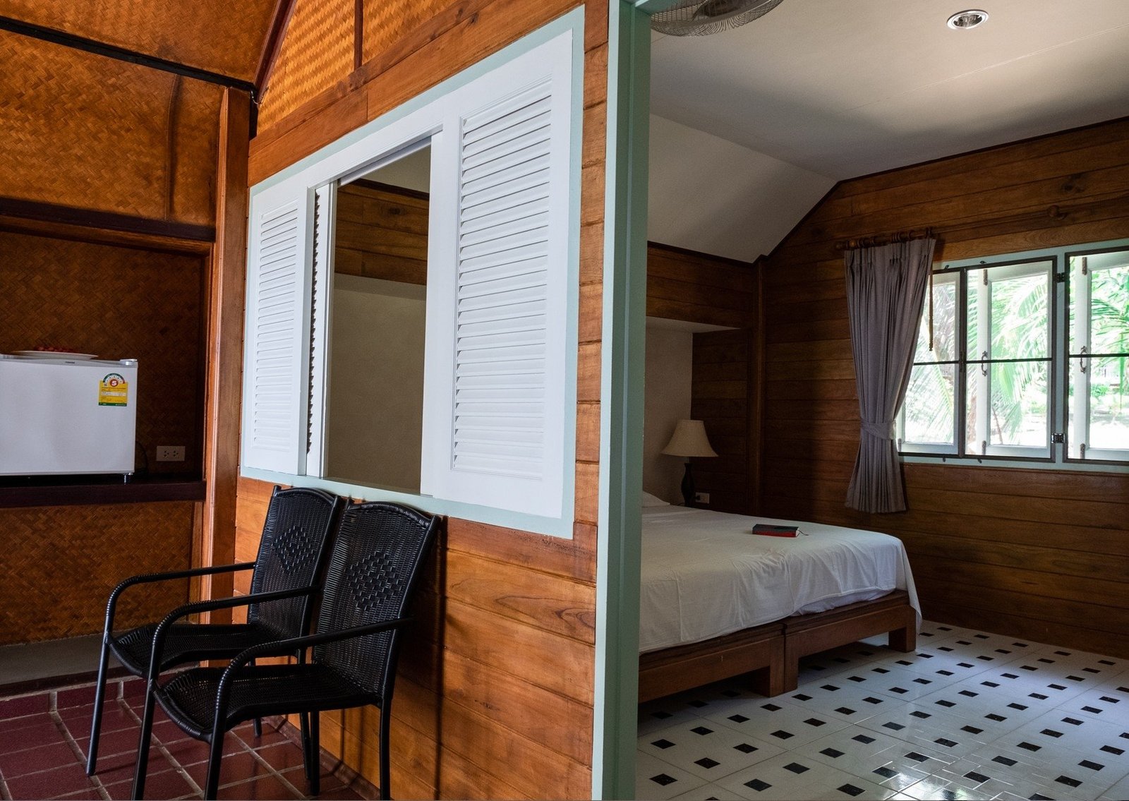 Superior Family Seaside Bungalow - Image 3