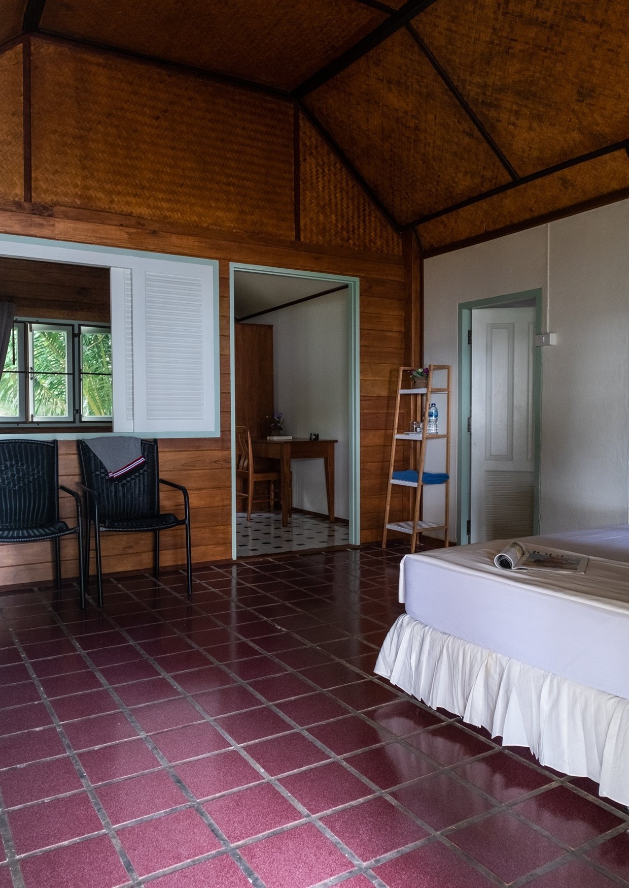 Deluxe Family Seaside Bungalow - Image 5
